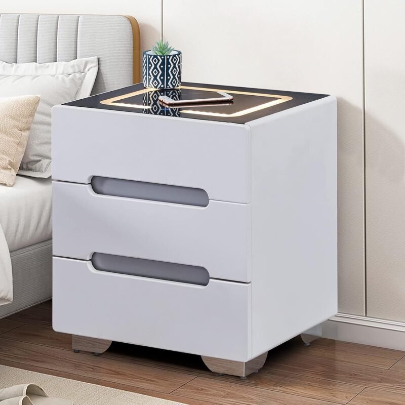 Cleo Nightstand